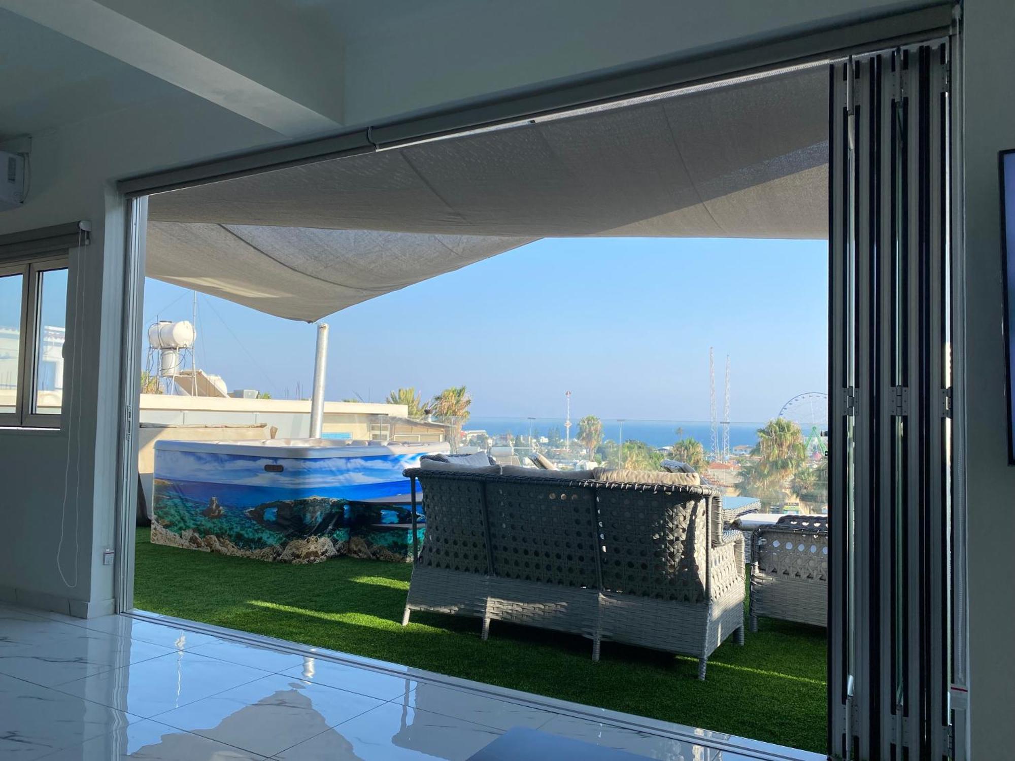 Sant Central Deluxe Apartments Agia Napa Exterior foto