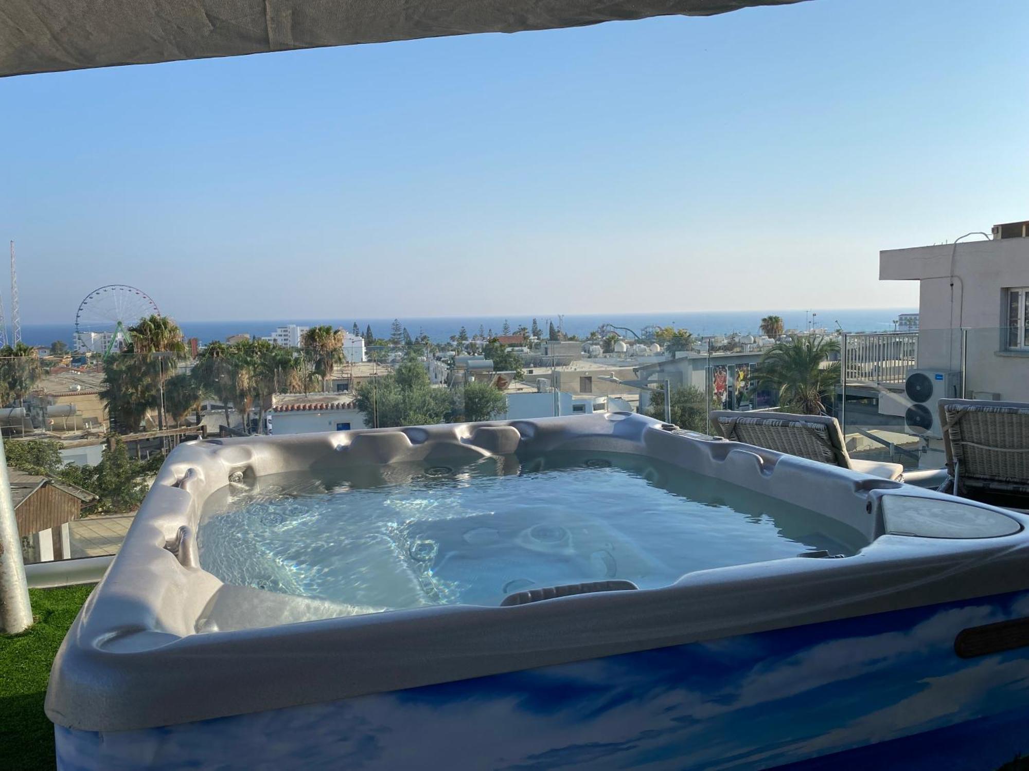 Sant Central Deluxe Apartments Agia Napa Exterior foto