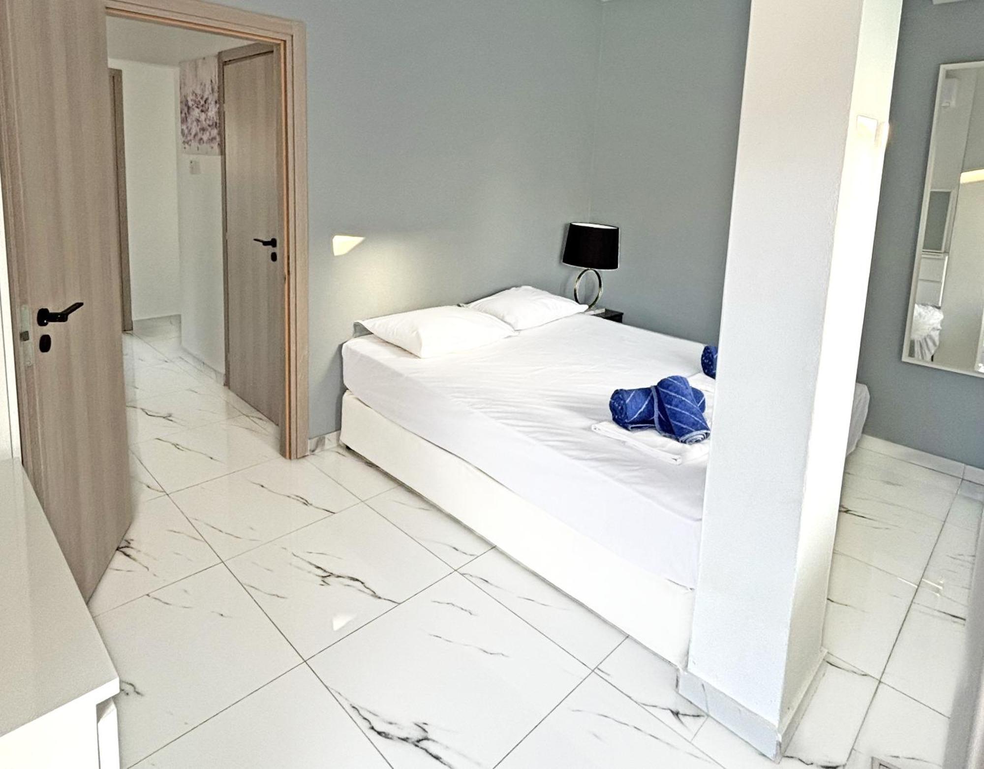 Sant Central Deluxe Apartments Agia Napa Exterior foto